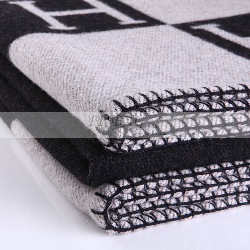 Hermes Blanket Balck 2